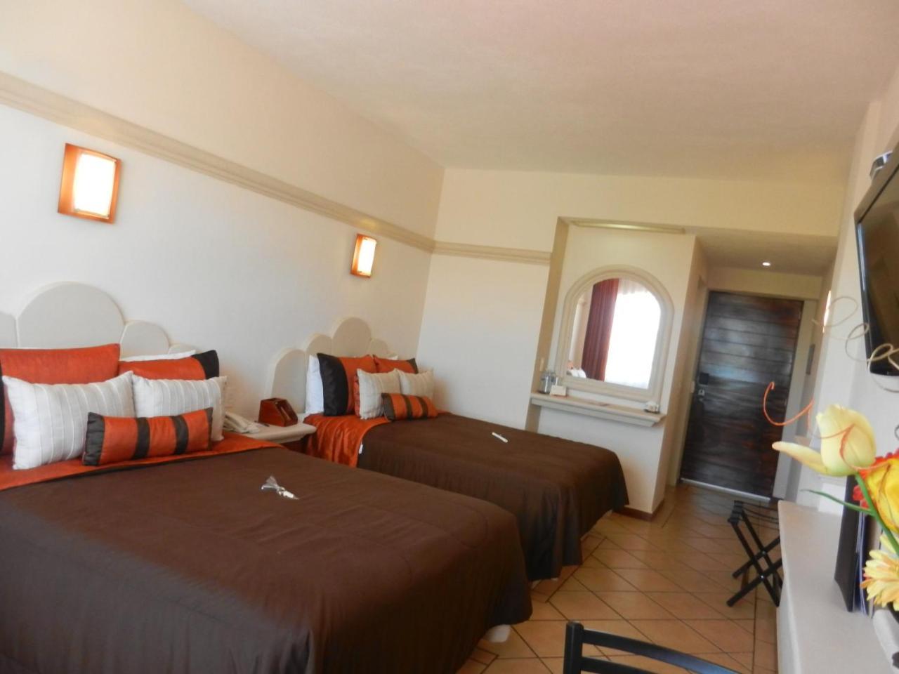 צ'יגנהופאן Hotel 9 Manantiales מראה חיצוני תמונה